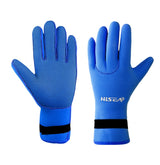 Diving gloves are non-slip, cold-proof and warm, hand guards, snorkeling and scratch-proof diving sports equipment are sent on behalf of others.